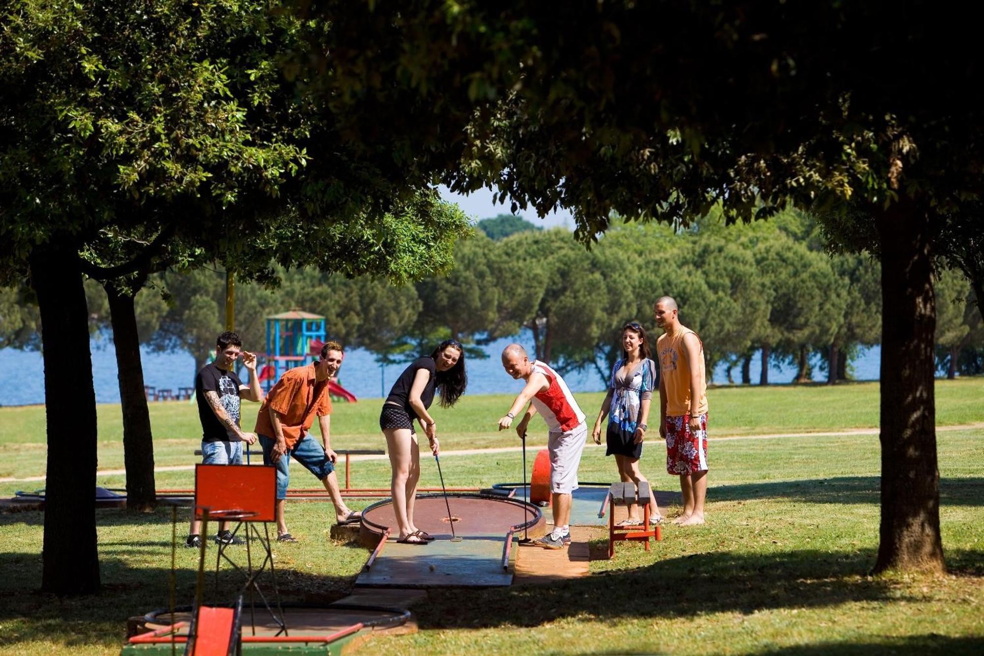 Camping Park Umag Mobile Homes Karigador Exterior foto
